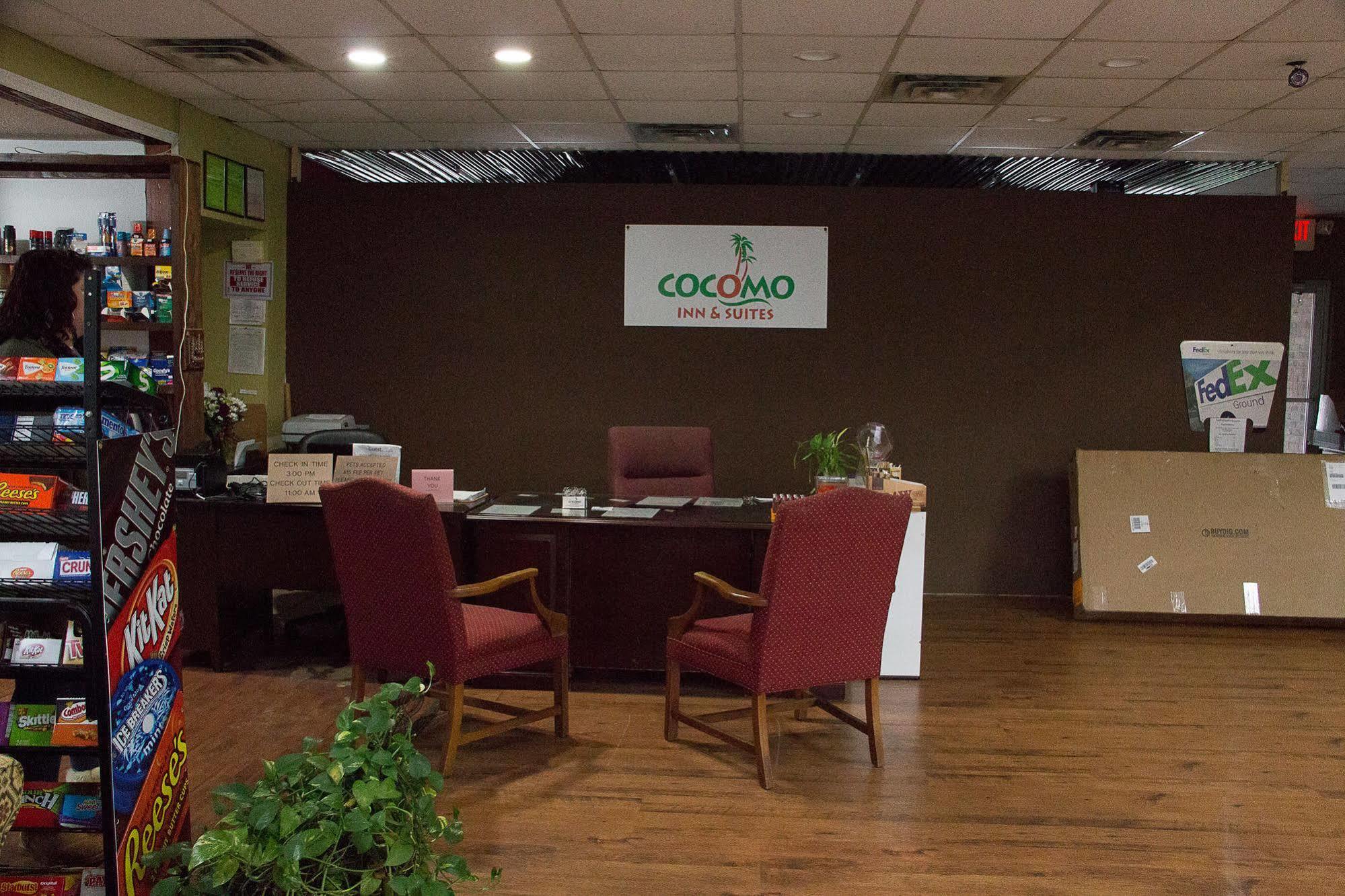 Cocomo Inn & Suites 물트라이 외부 사진